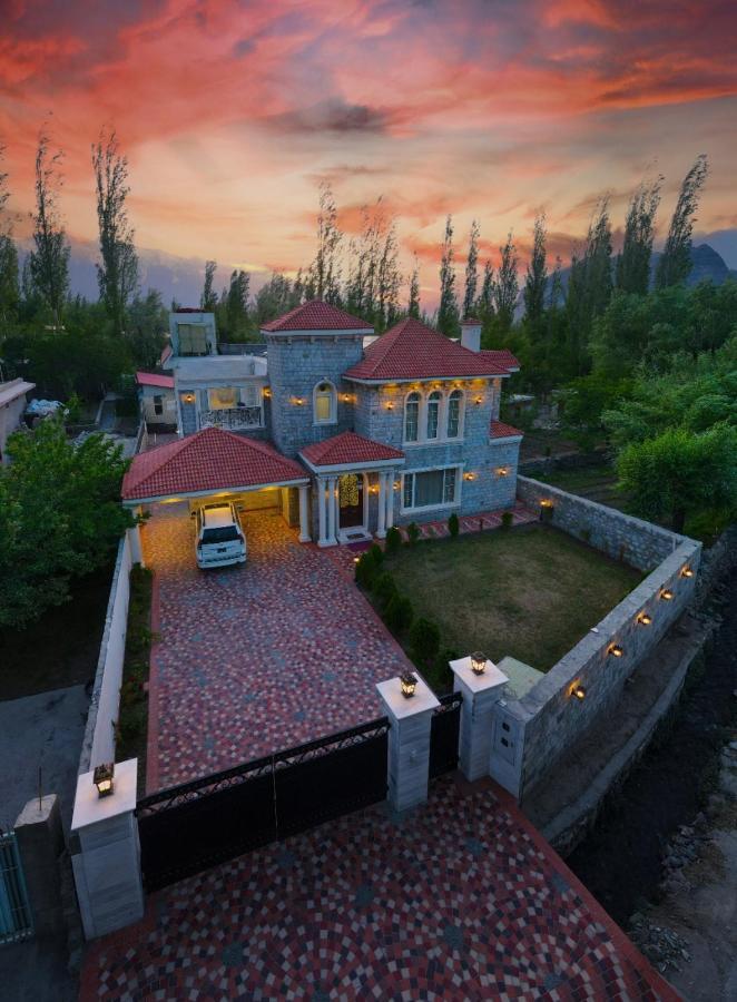 Arish Luxury Suites Skardu Exteriör bild