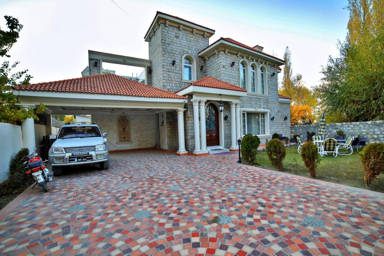 Arish Luxury Suites Skardu Exteriör bild