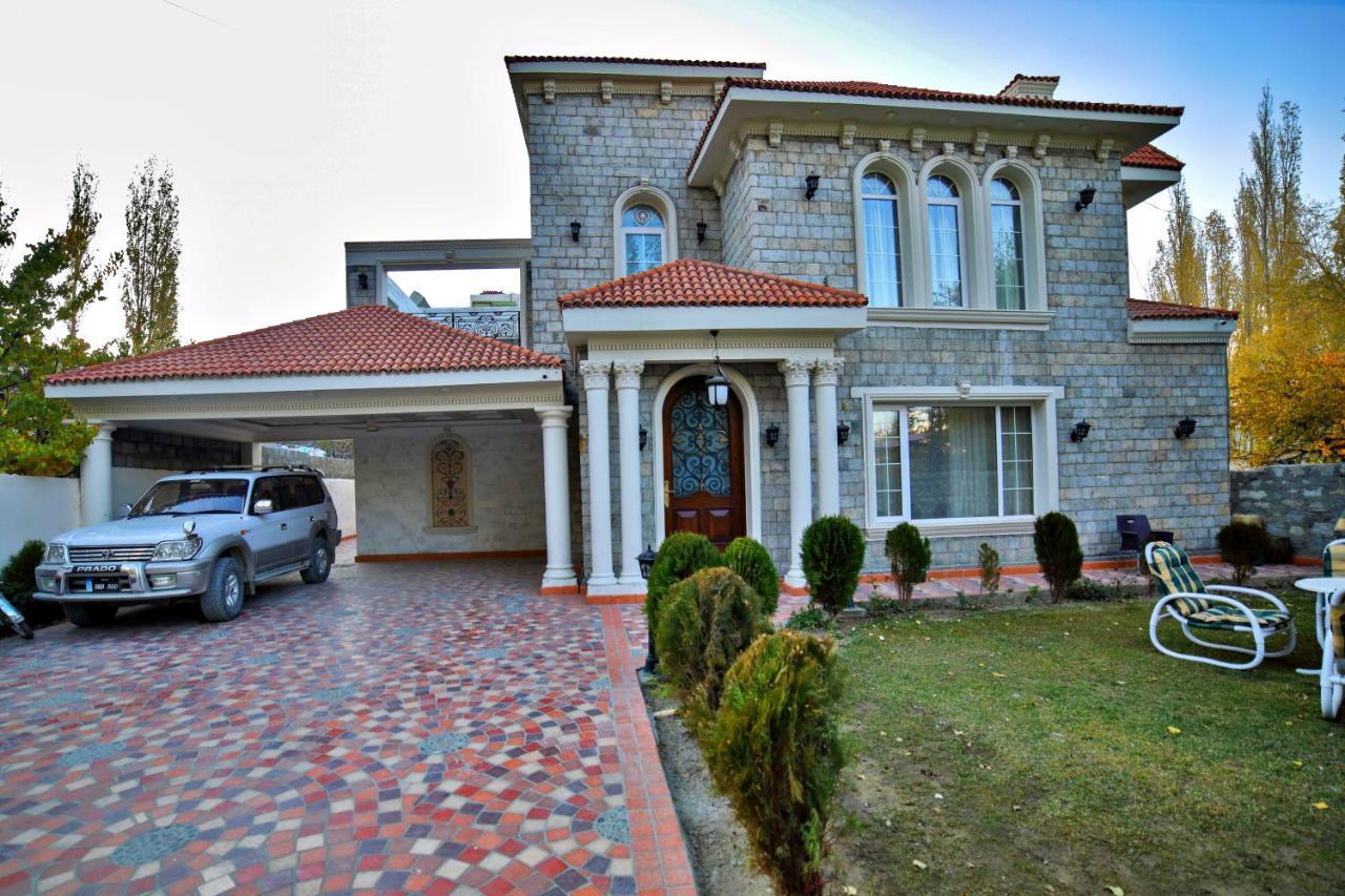 Arish Luxury Suites Skardu Exteriör bild