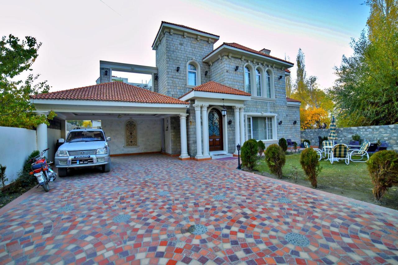 Arish Luxury Suites Skardu Exteriör bild
