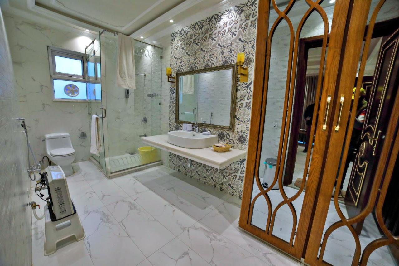 Arish Luxury Suites Skardu Exteriör bild